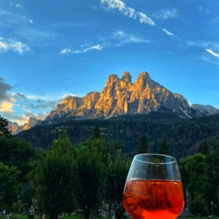 Enrosadira nelle Dolomiti Pale di San Martino